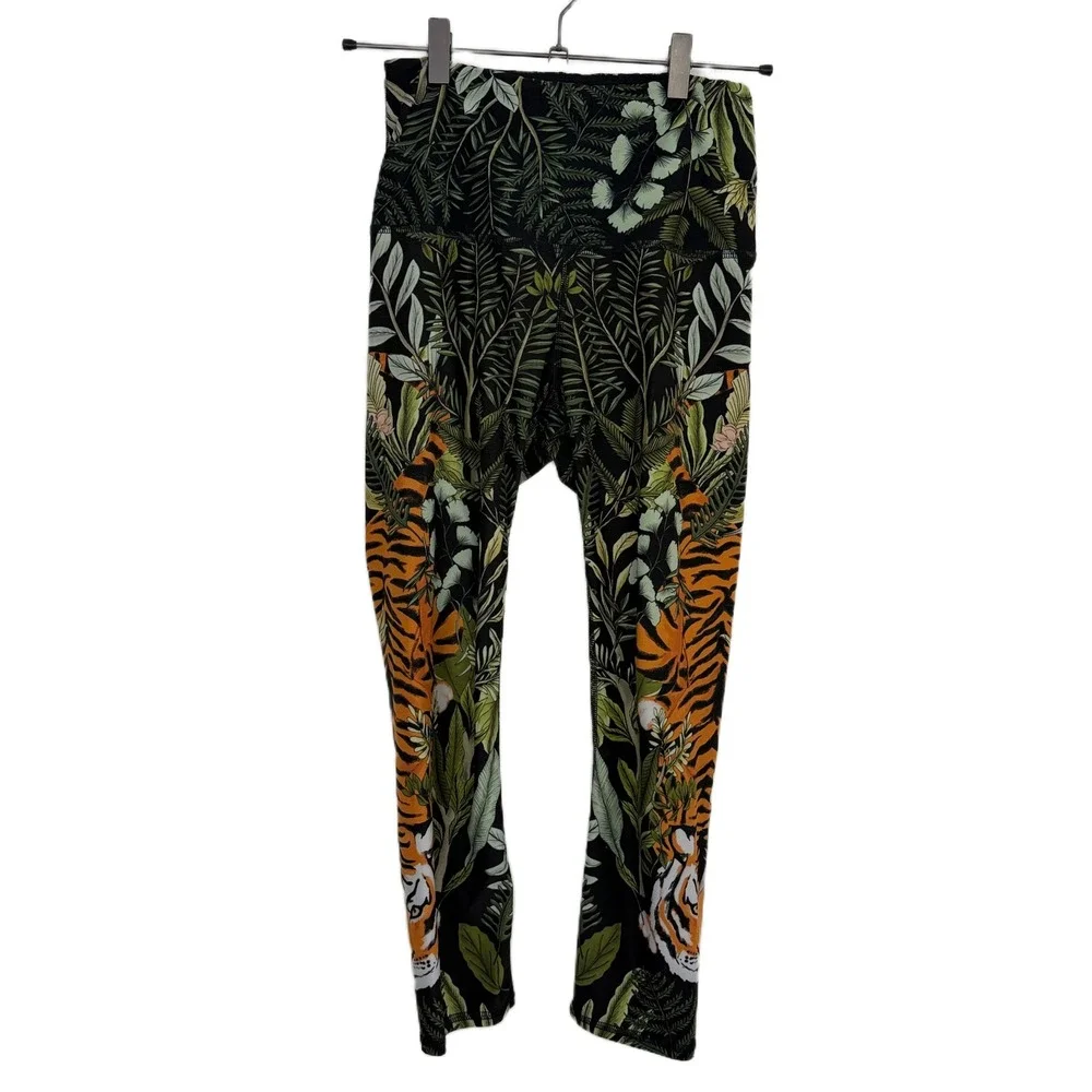 Yoga Democracy Leggings Womens XS Black Green Tiger Jungle Botanical Print Capri - Picture 1 of 9